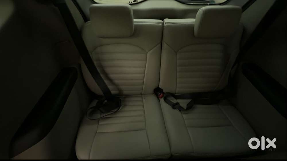 Renault Triber 1.0 Rxz Dual Tone, 2022, Petrol