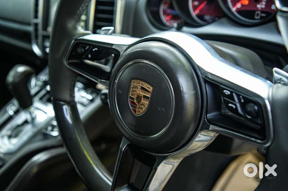 Porsche Cayenne Turbo S, 2015, Petrol