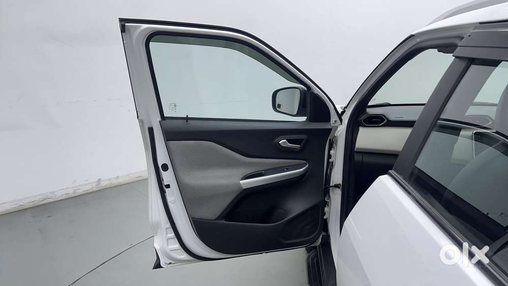 Nissan Magnite 1.0 Xv Turbo Cvt, 2021, Petrol