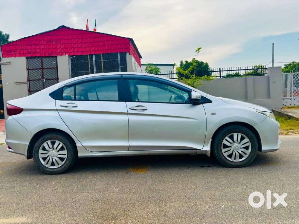 Honda City I-vtec Sv, 2015, Diesel