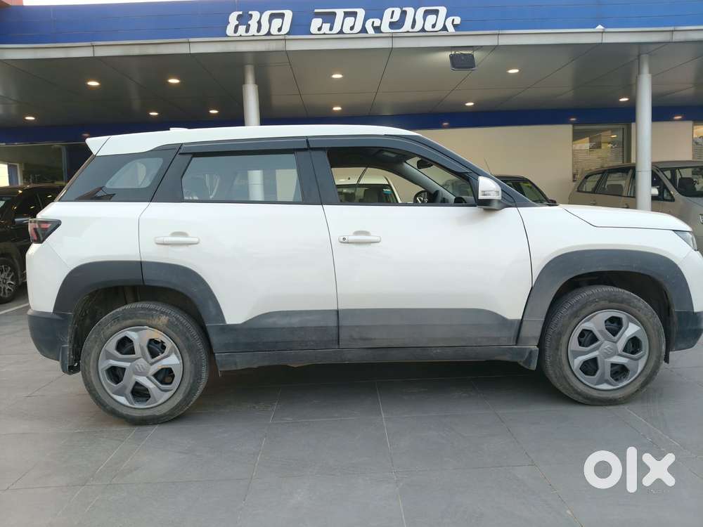 Maruti Suzuki Brezza 1.5 Vxi At Smart Hybrid, 2022, Petrol