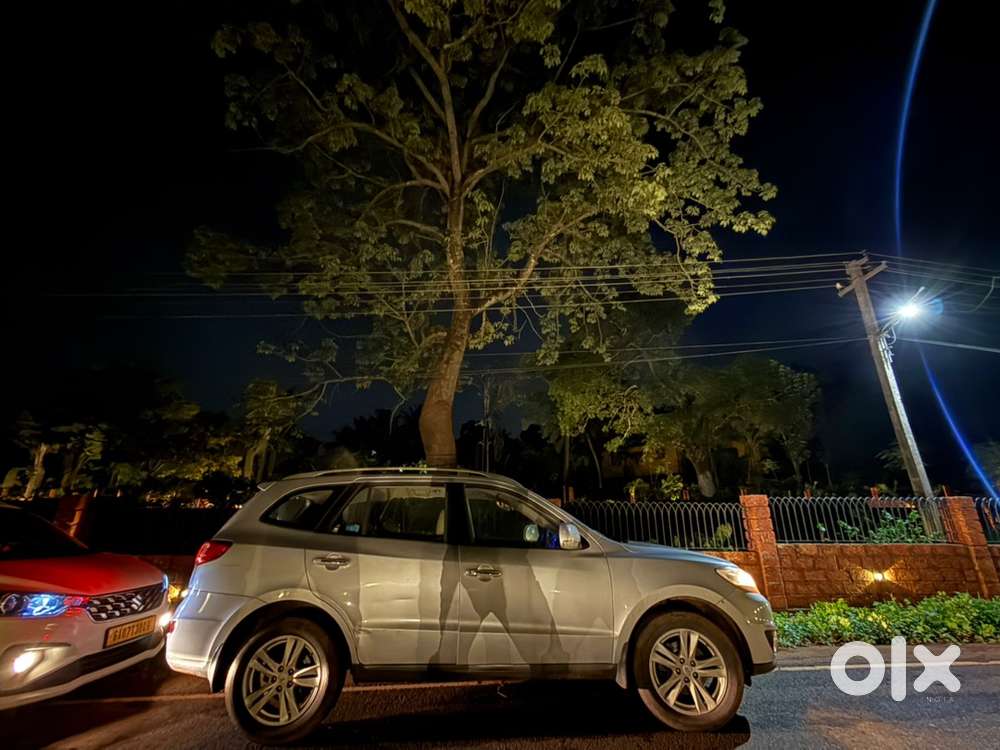 Hyundai Santa Fe 2011 Diesel Well Maintained
