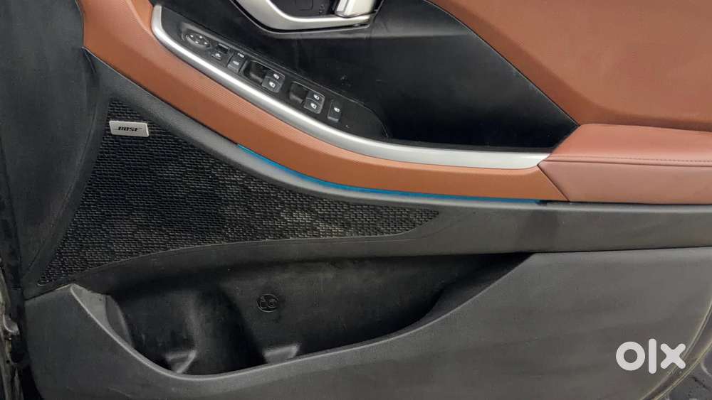 Hyundai Alcazar 2.0 Signature (o) Petrol At 6 Str, 2022, Petrol