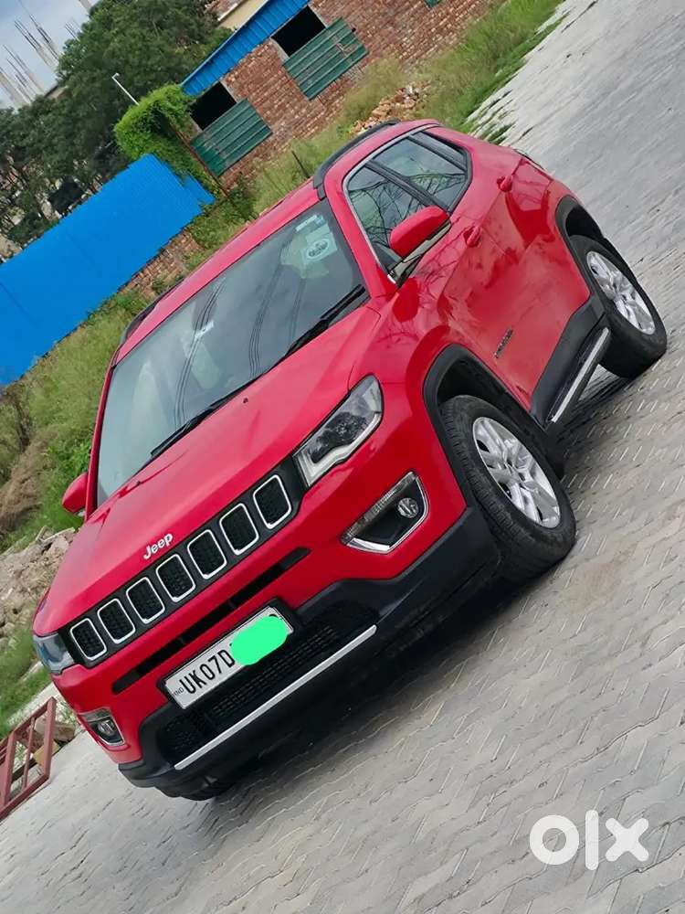 Jeep Compass 
1st Owner 
Insurance 12/02/2027 Tak
Dono Chabi