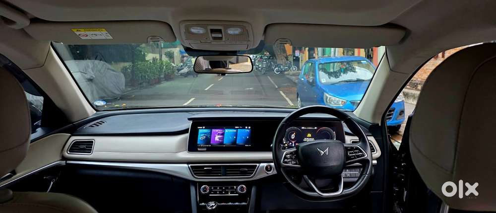 Mahindra Xuv700 2.2 Ax 7 Diesel Mt Str, 2023, Diesel
