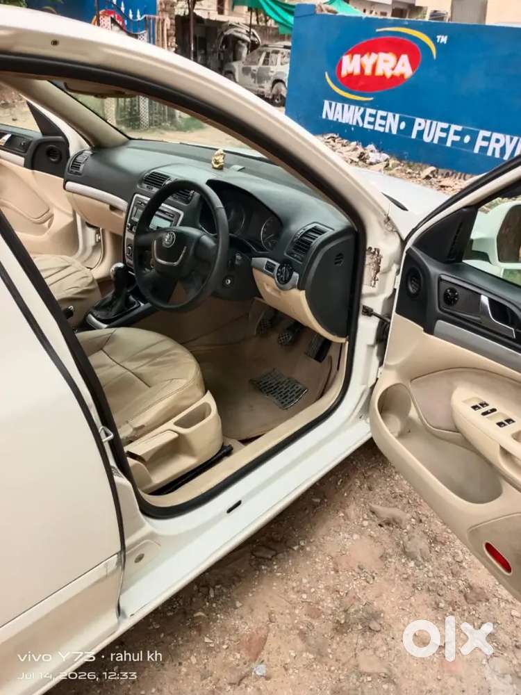 Skoda Laura 2009 Year Car