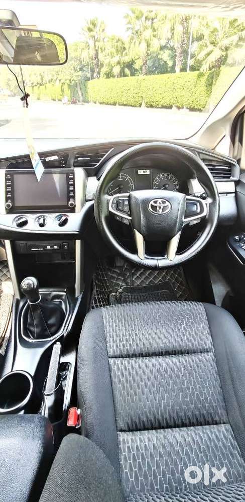Toyota Innova Crysta 2.4 G Mt 7 Str, 2022, Diesel