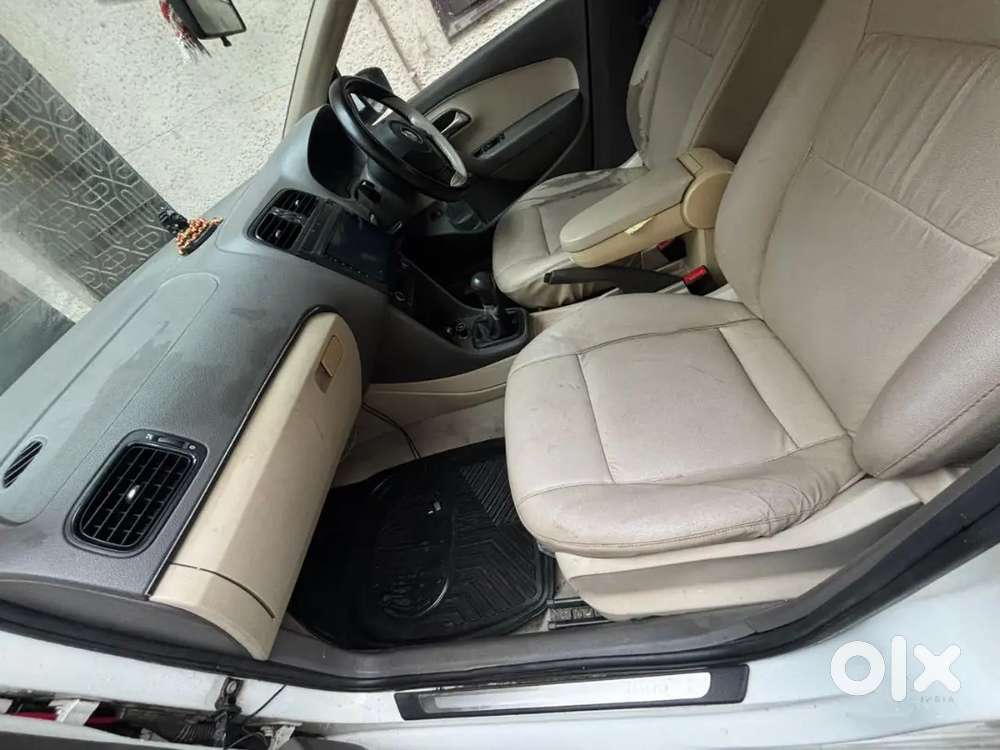 Fully Loaded Car With Aloe Base Tube Led Lamp Ambience Light