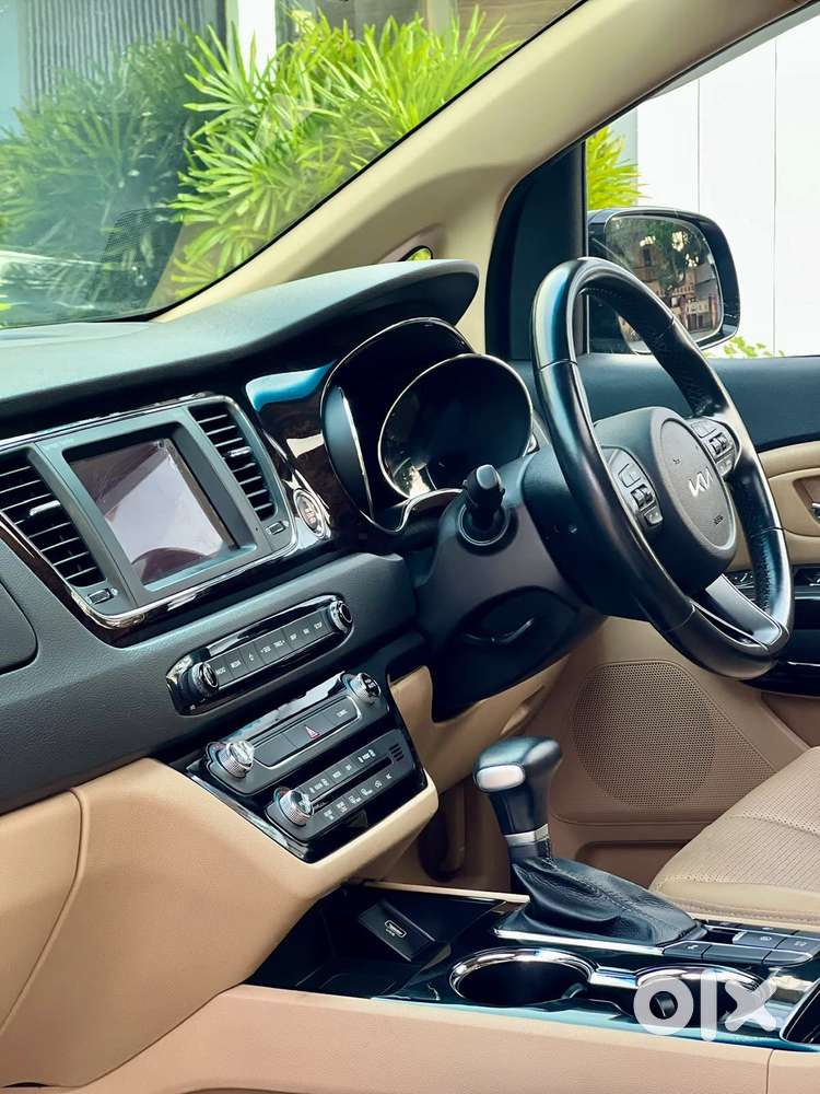Kia Carnival Limousine Plus 7 Str, 2022, Diesel