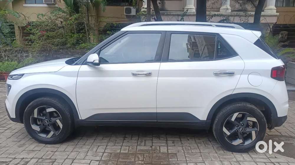 Hyundai Venue Sx Plus Turbo At Petrol
 •  Year: 2019
 •  Variant: Sx P