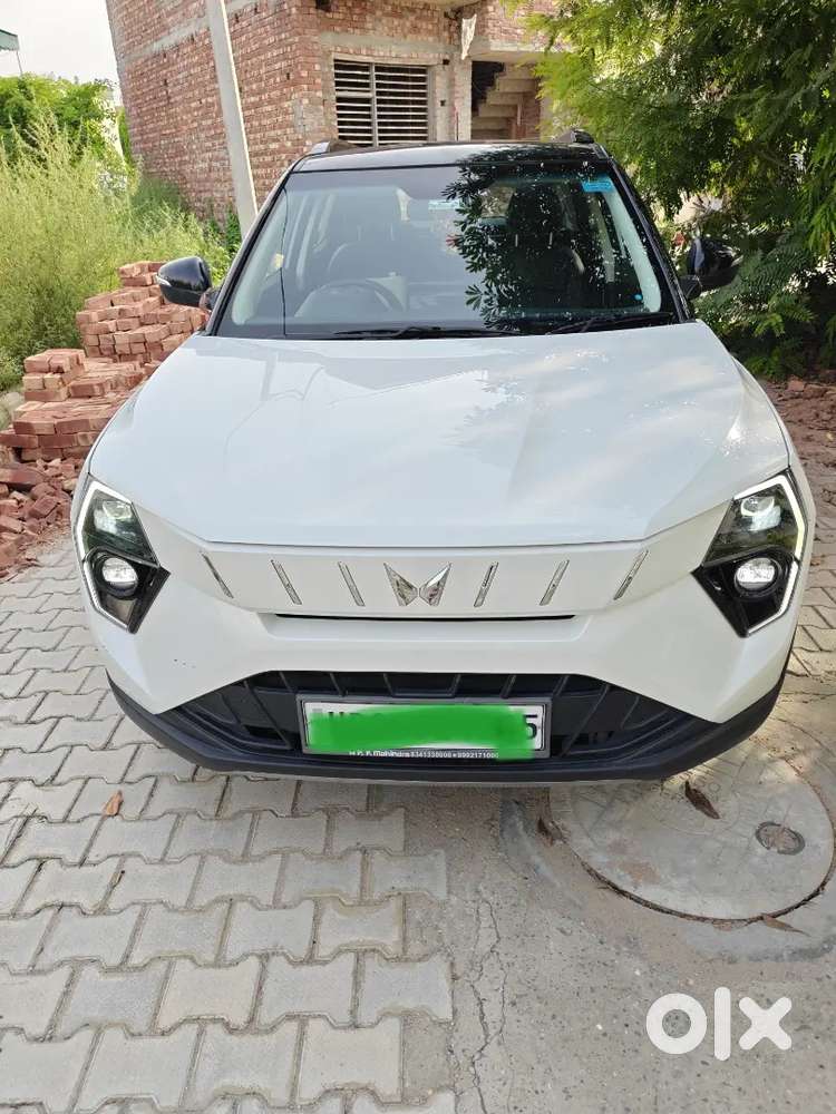 Mahindra Xuv 3xo 2025 Ax5l