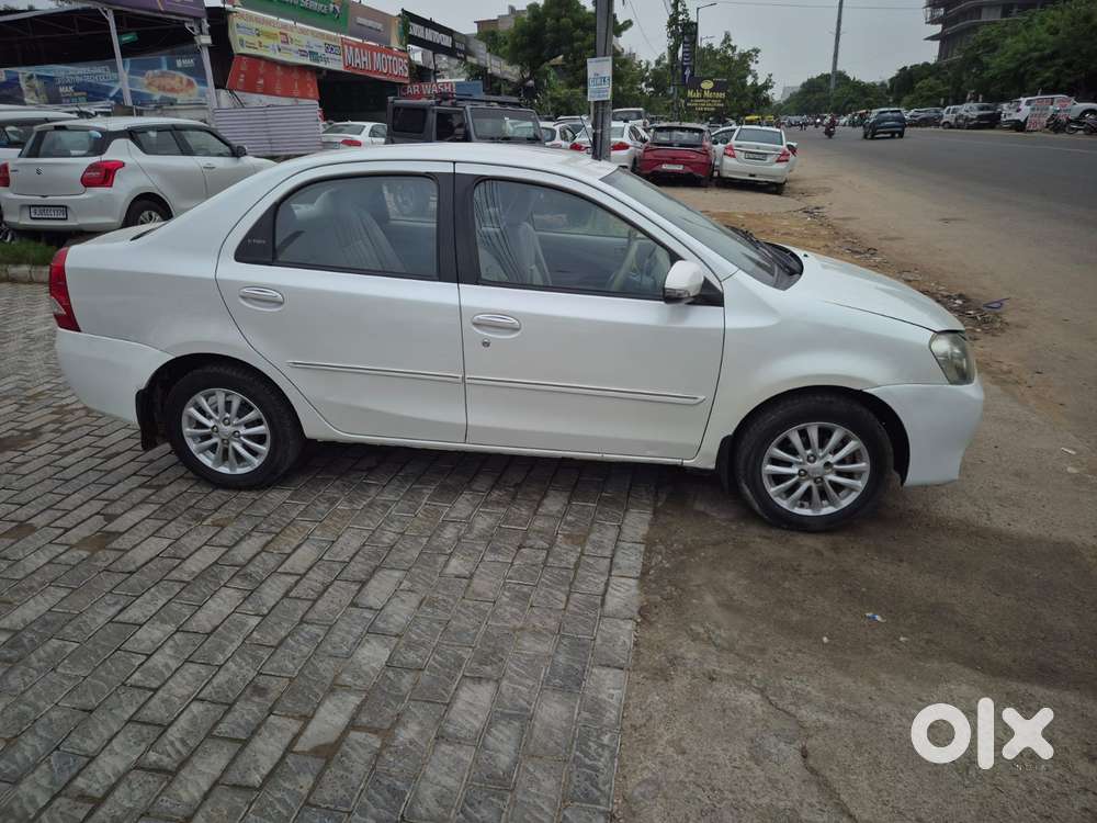 Toyota Etios Vx, 2015, Petrol