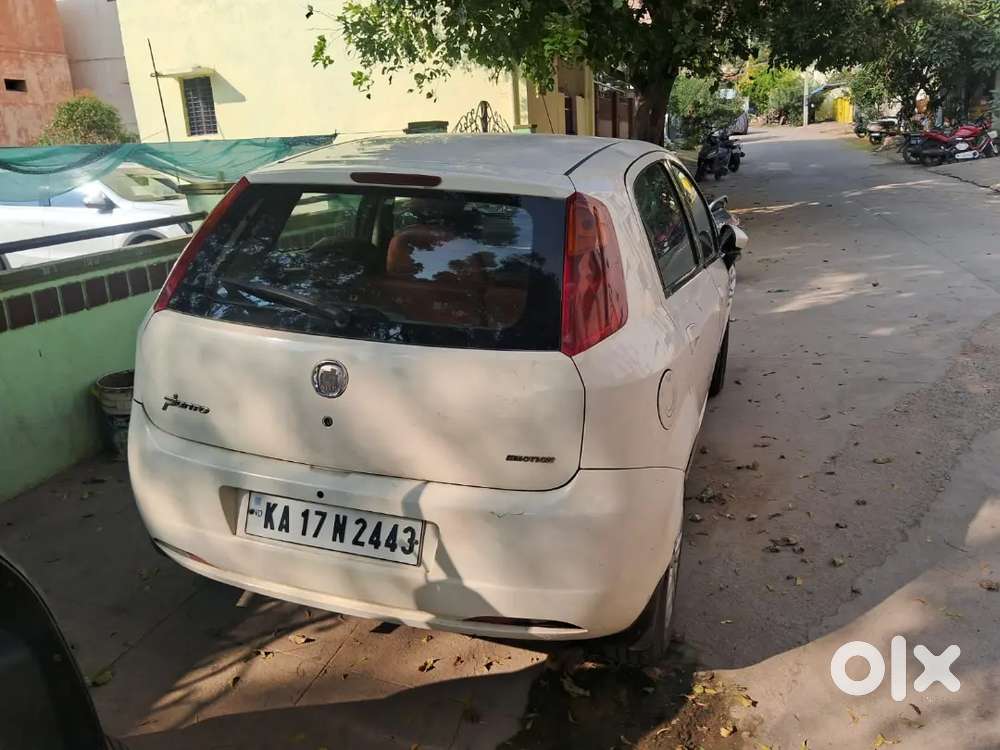 Fiat Grande Punto 2010 Diesel 180000 Km Driven