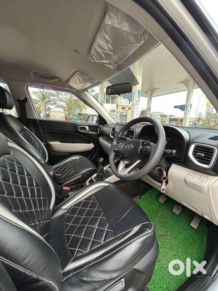 Hyundai Venue 1.2 S (o), 2023, Petrol