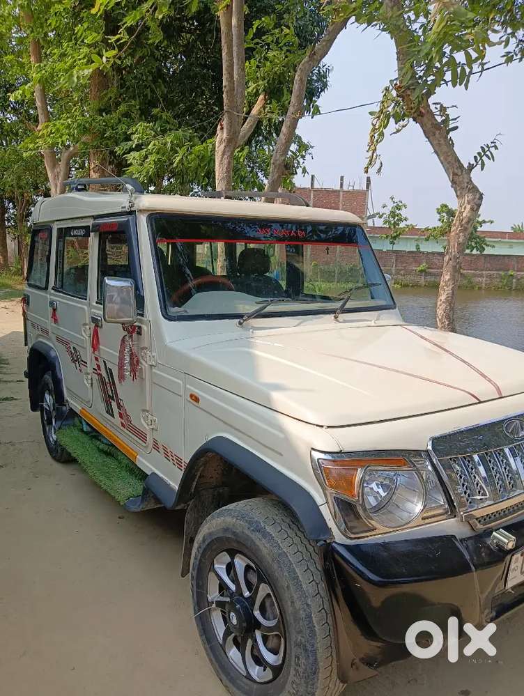 Bolero 8 Seater
