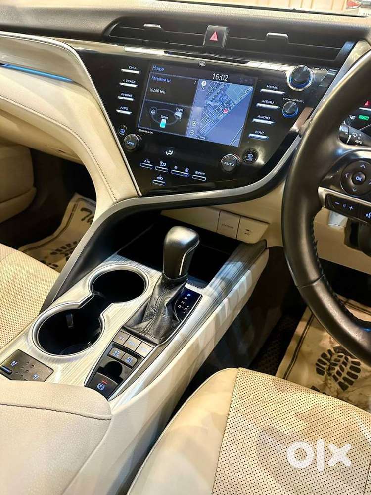 Toyota Camry 2.5 Hybrid, 2021, Petrol