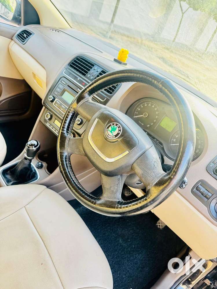 Skoda Rapid 1.5 Tdi Elegance Plus Mt Black Package, 2012, Diesel