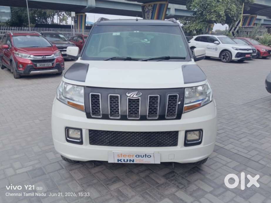 Mahindra Tuv 300 T8, 2016, Petrol