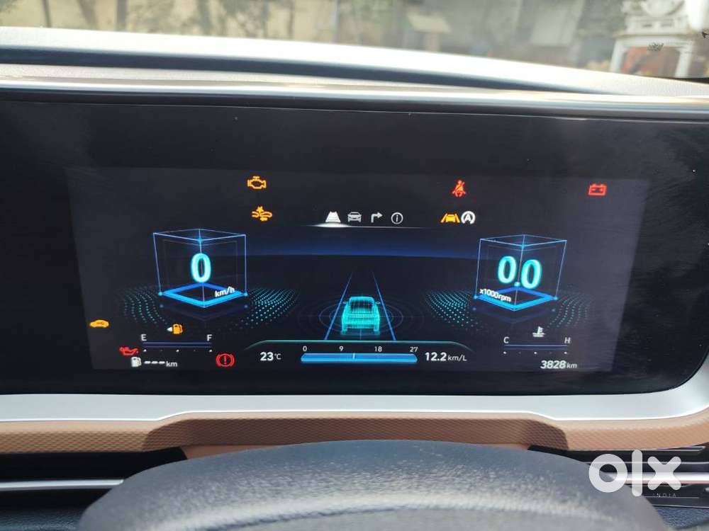 Hyundai Alcazar Platinum, 2025, Petrol