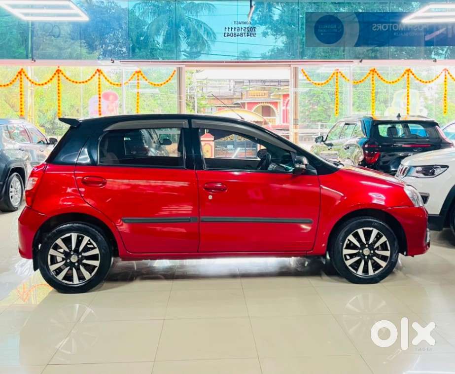 Toyota Etios Liva V Dual Tone, 2018, Petrol