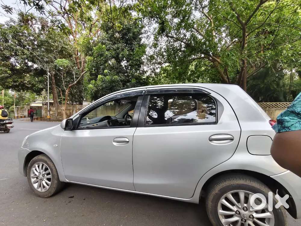 Etios Liva 2012 With Power Steering And Automatic Four Windows