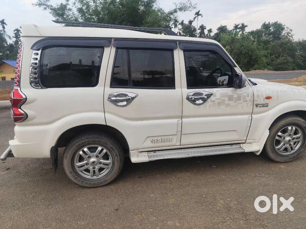 Mahindra Scorpio Classic 2013 Diesel 102621 Km Driven