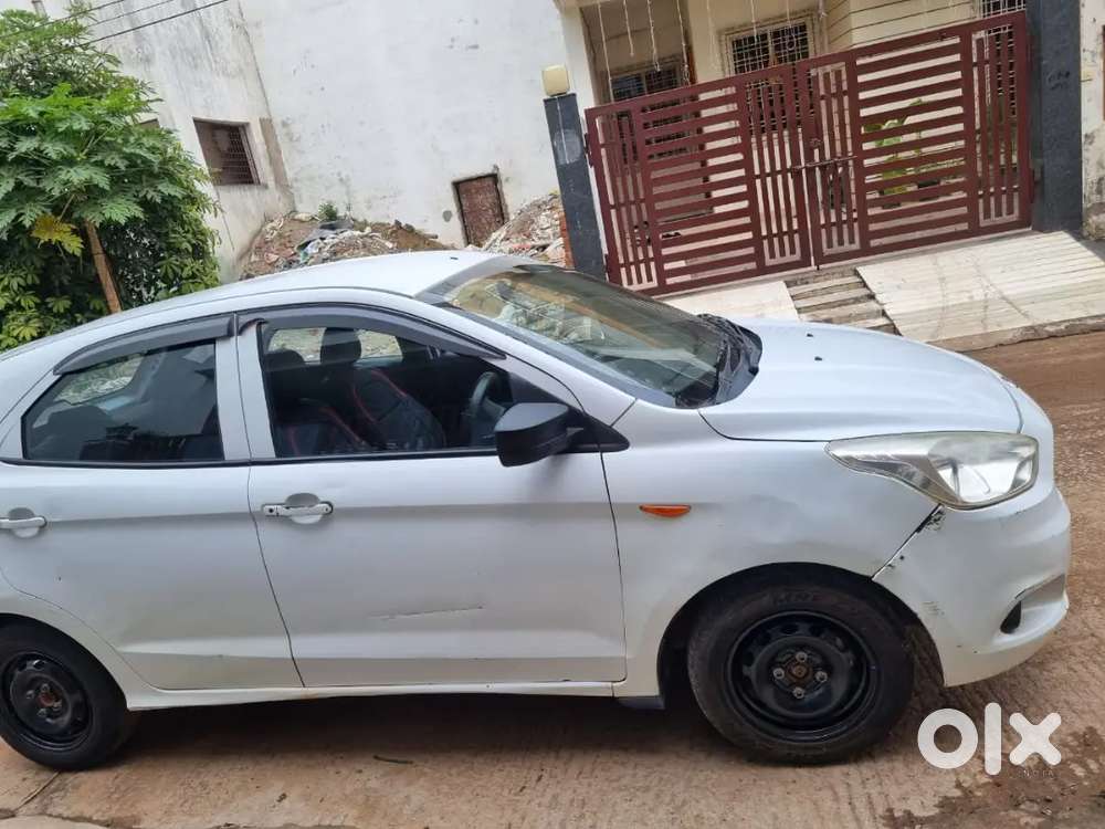 Ford Figo Aspire 2016 Petrol 105000 Km Driven