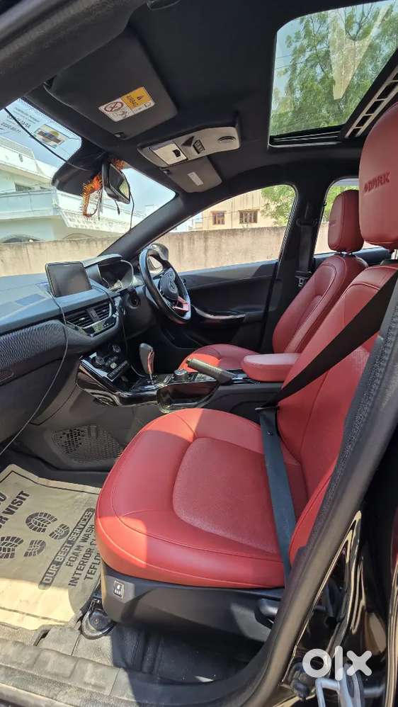 Tata Nexon Top End Amt Red Dark Edition