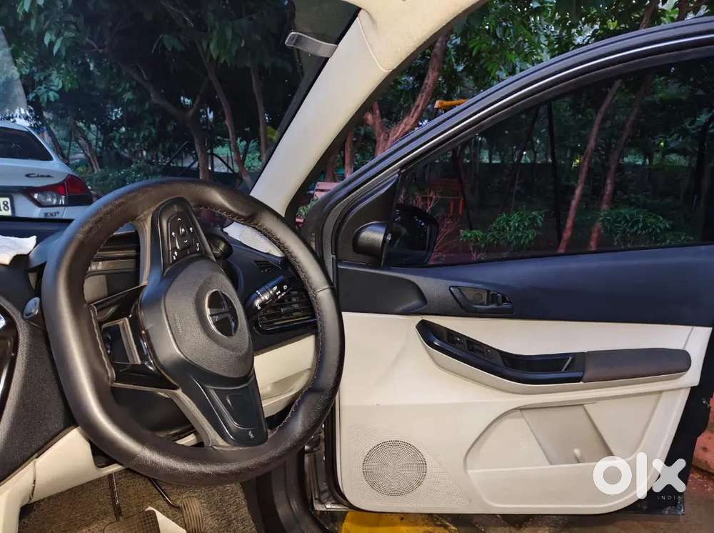 Tata Tigor Gey Color