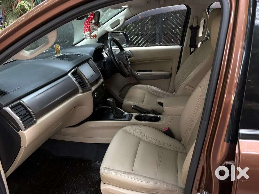 Fully Automatic.  4×4   Ford Endeavour 3.0l