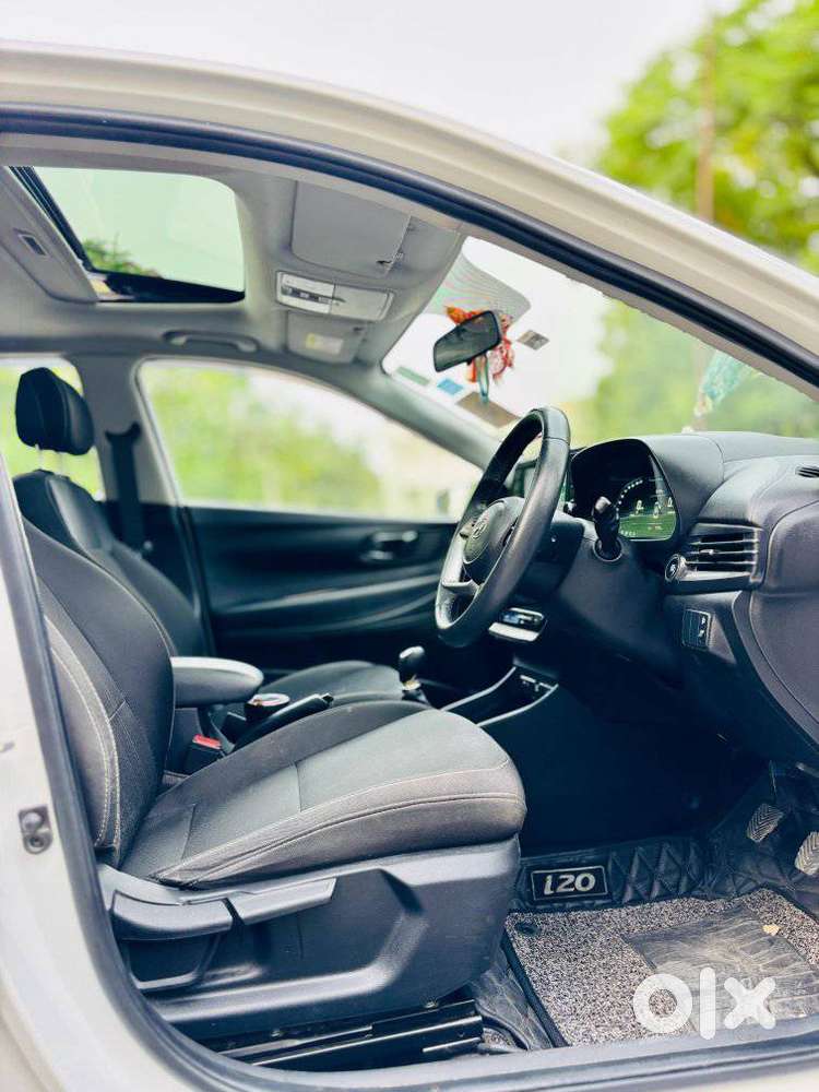 Hyundai New I20 1.2 Asta (o) Mt, 2023, Petrol