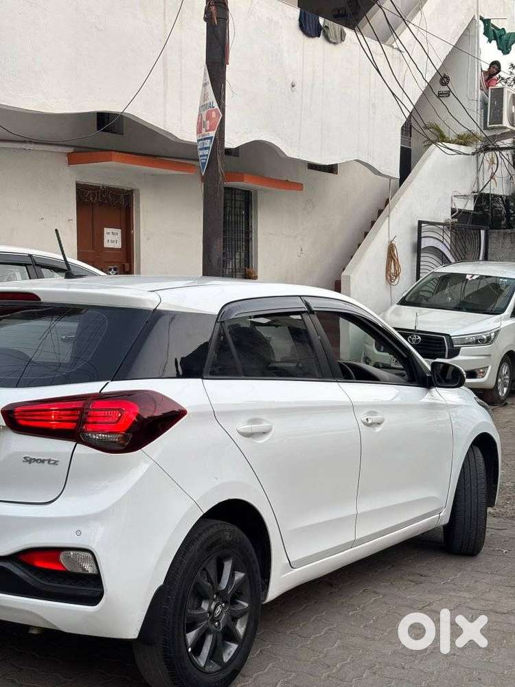 Hyundai I20 Sportz 1.2 Mt Dual Tone, 2019, Petrol