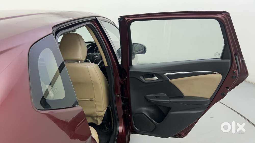 Honda Jazz [2020-2023] 1.2 V I-vtec Mt, 2015, Petrol