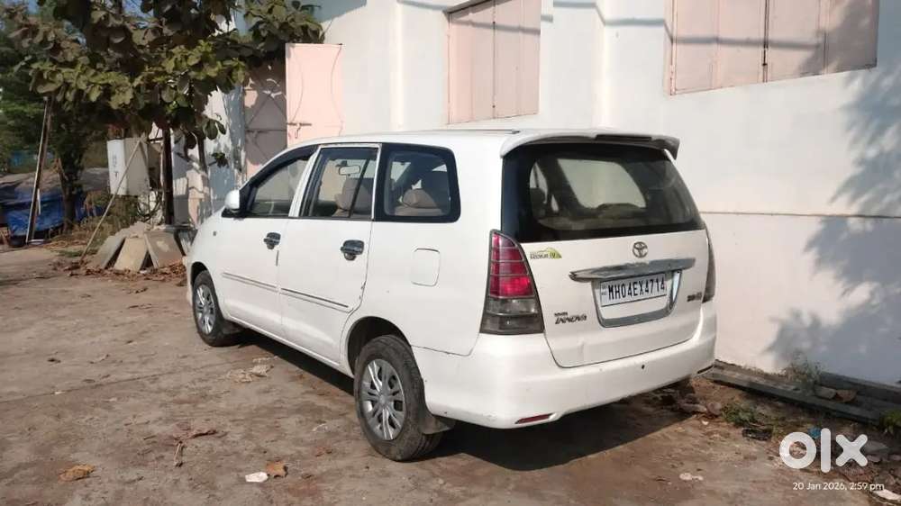 Toyota Innova 2011 Diesel 150000 Km Driven