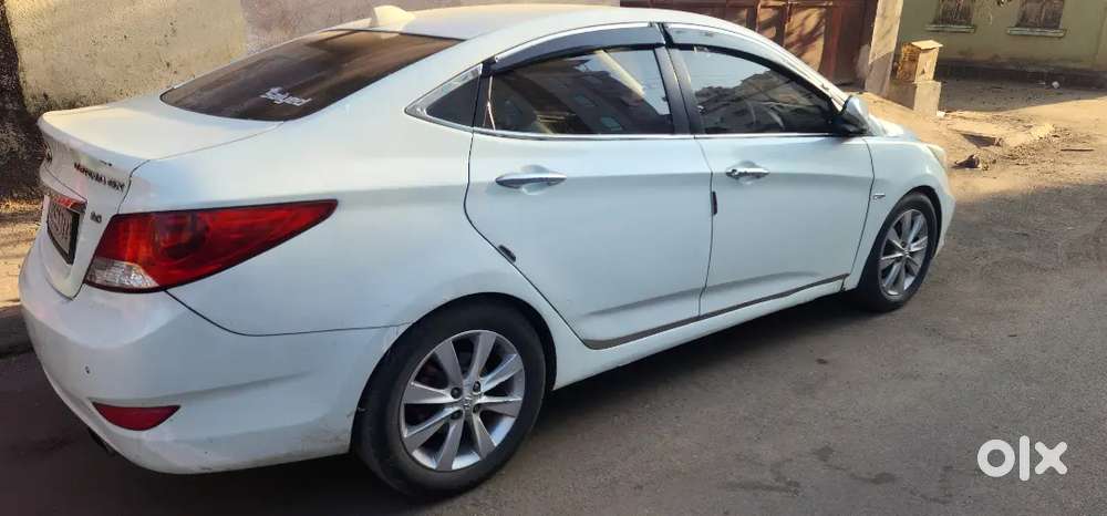 Hyundai Verna 2011