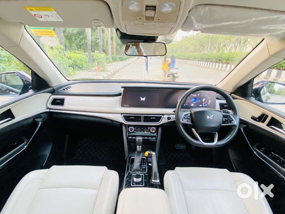 Mahindra Xuv700 2.2 Ax 7 Diesel At Str Awd, 2022, Diesel