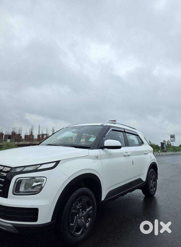 Hyundai Venue S 1.2 Petrol, 2024, Petrol