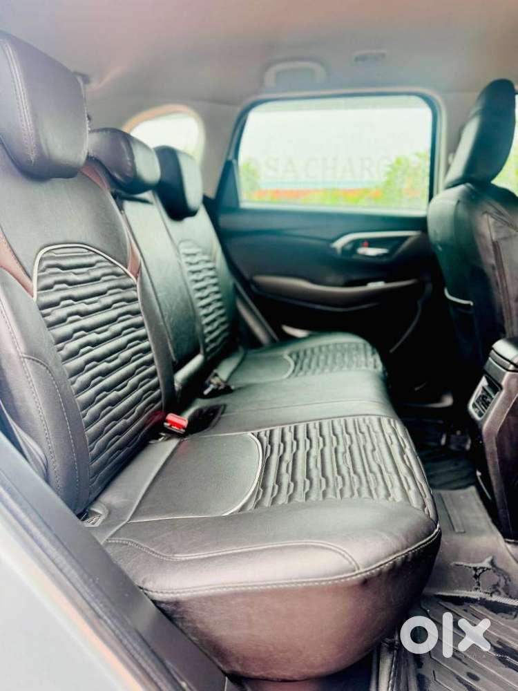 Maruti Suzuki Grand Vitara 1.5 Zeta Smart Hybrid, 2025, Petrol