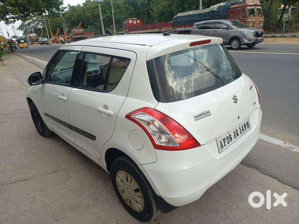Maruti Suzuki Swift Vxi 1.2 Abs Bs-iv, 2012, Petrol