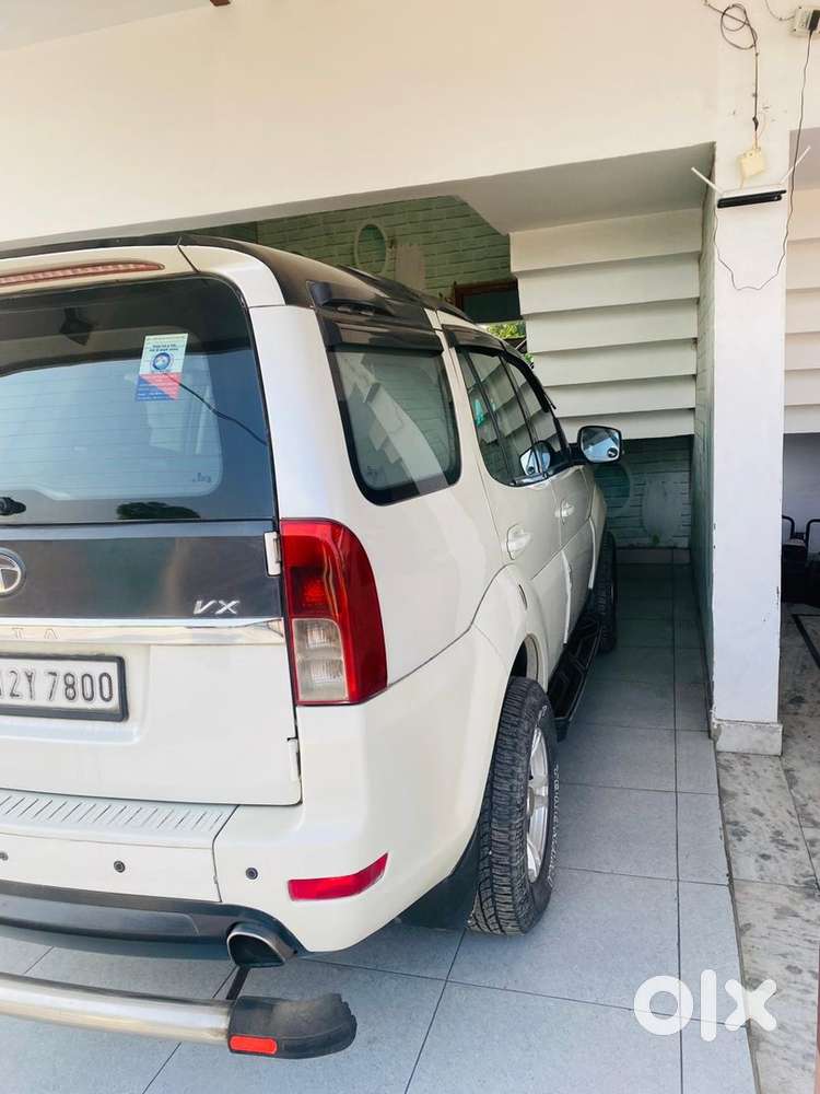 Tata Safari Storme 2014