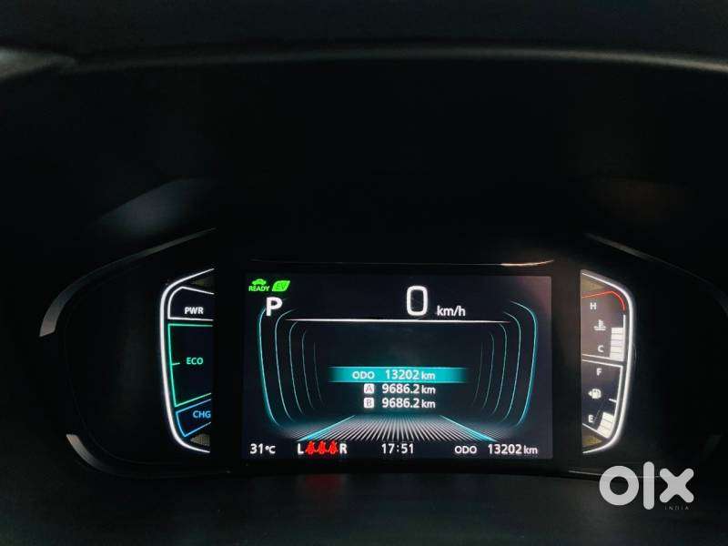 Maruti Suzuki Grand Vitara 1.5 Zeta Plus Dual Tone Intelligent Hybri..