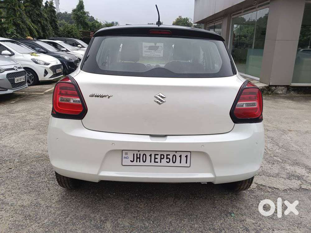 Maruti Suzuki Swift Vxi Optional, 2022, Petrol