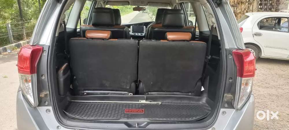 Toyota Innova Crysta [2020-ongoing] 2.4 Vx 8 Str, 2021, Diesel