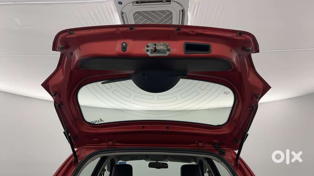 Tata Tiago Xza, 2018, Petrol