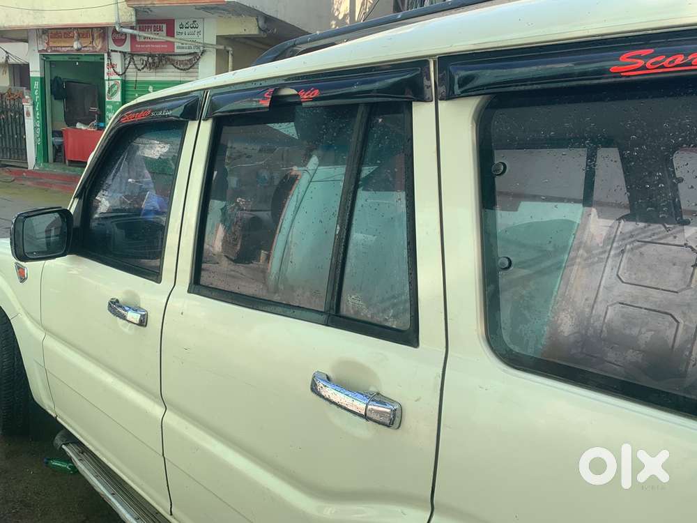 Mahindra Scorpio 2013 Diesel Well Maintained