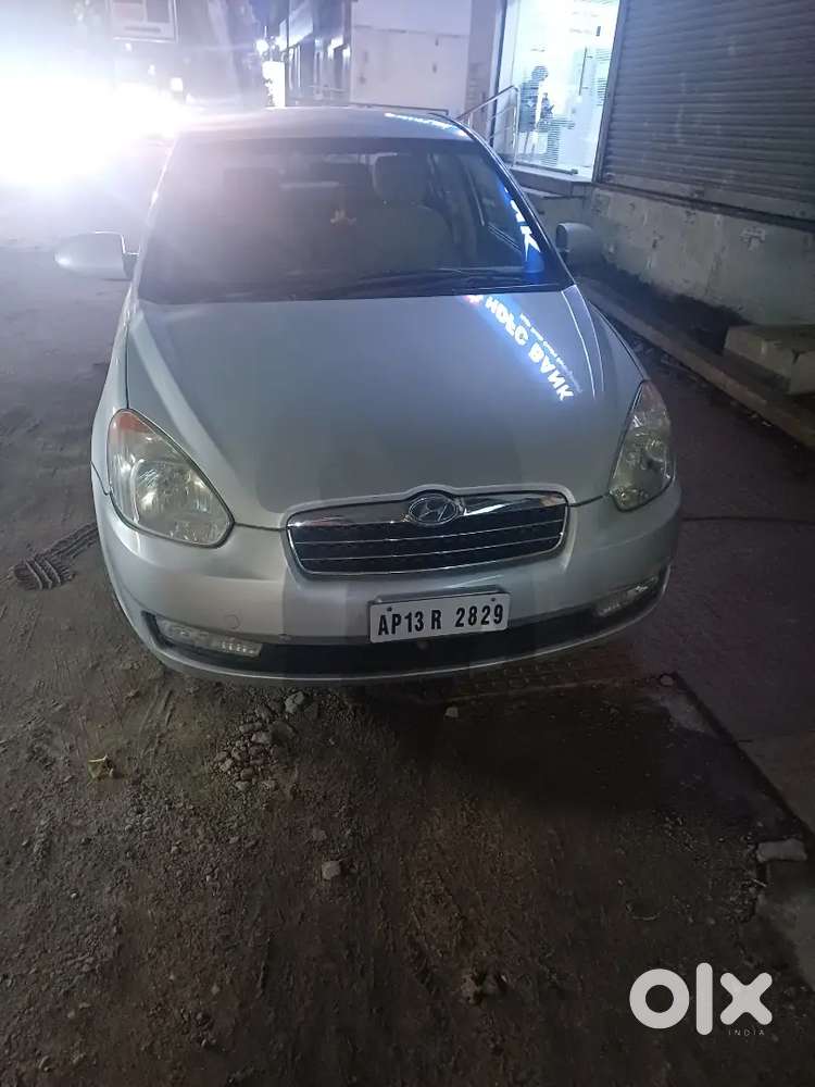 Hyundai Verna 2010 Model