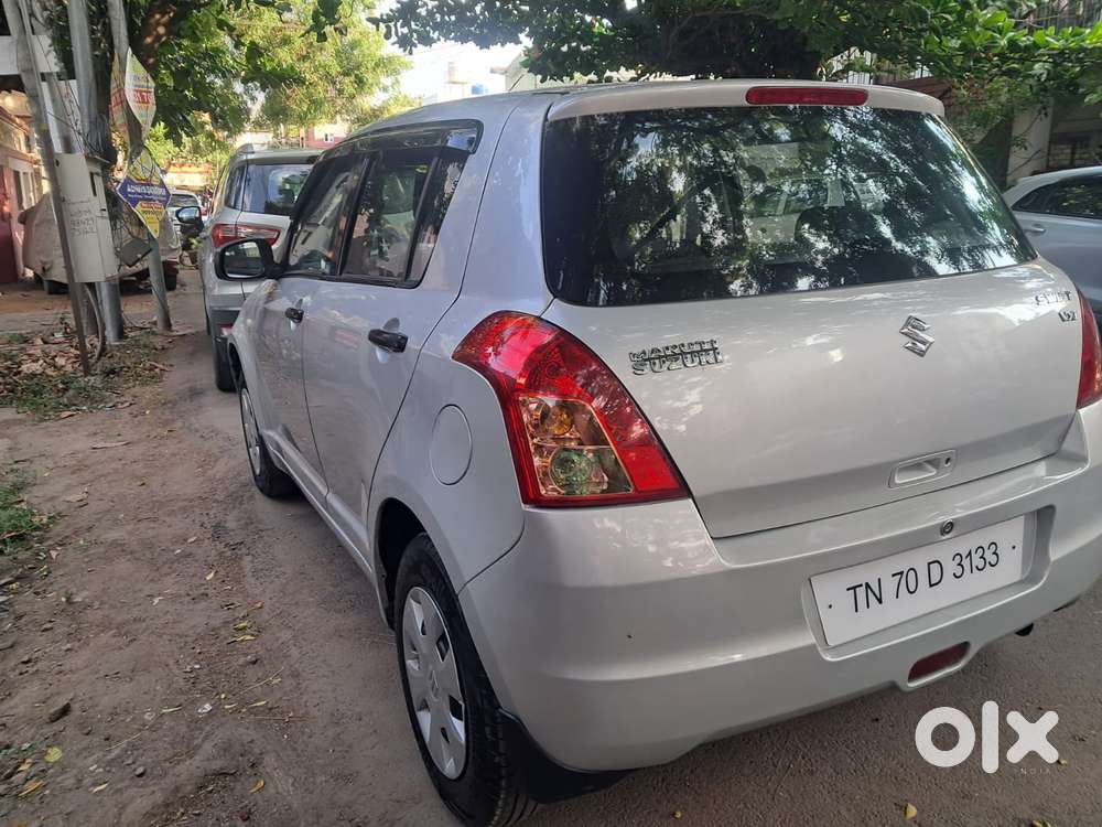 Maruti Suzuki Swift Vxi + Manual, 2011, Petrol
