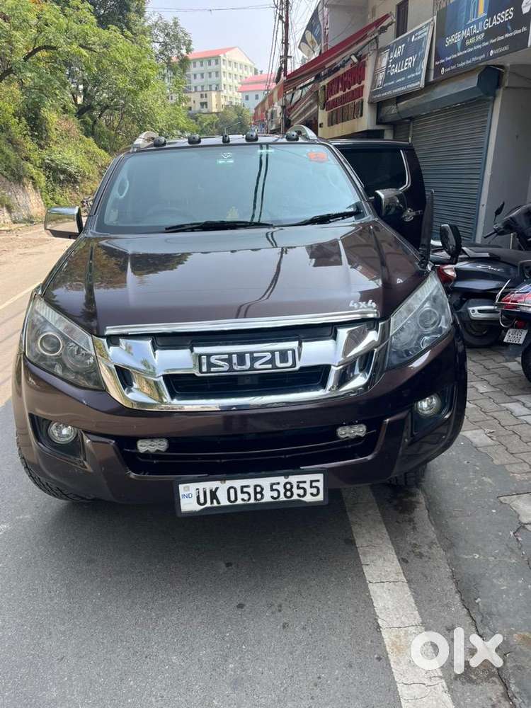 Isuzu D-max V-cross 2016 Diesel Good Condition