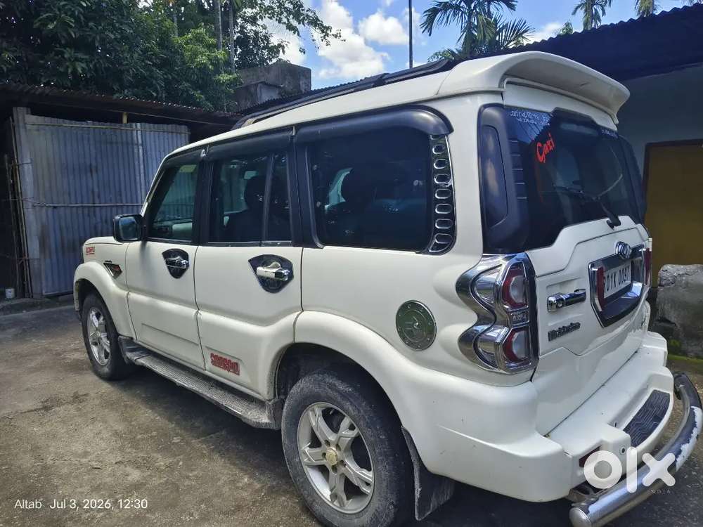 Mahindra Scorpio S10 Diesel 2017