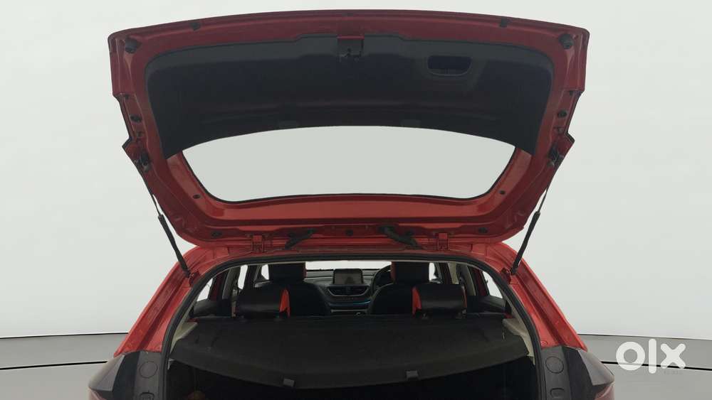 Tata Altroz Xz, 2023, Petrol